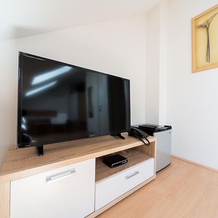 Villa Gradski Vrt Osijek Buitenkant foto