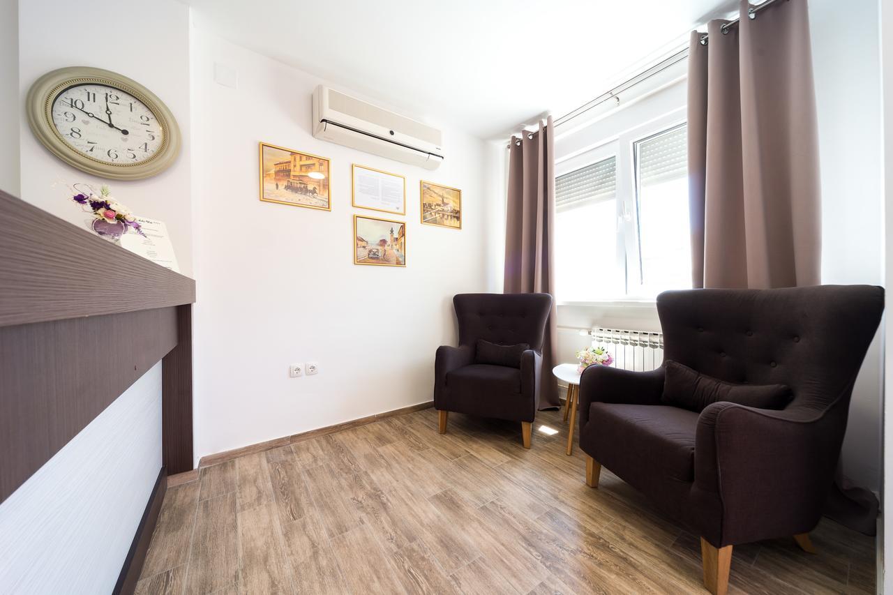 Villa Gradski Vrt Osijek Buitenkant foto